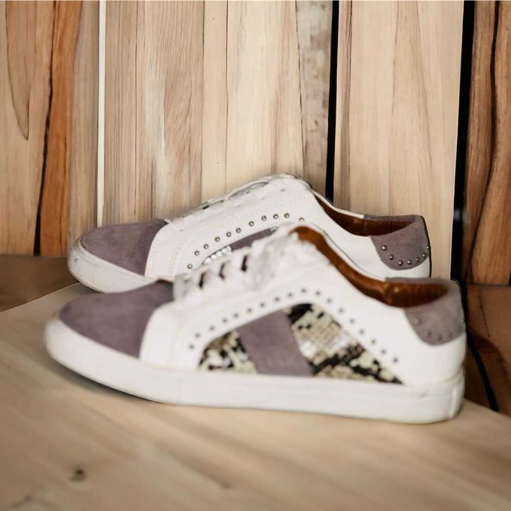 Steve Madden Annita Snake Skin Suede Sneakers shoe Womens